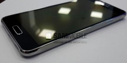 Il Samsung Galaxy Alpha si andrà a scontrare con l’iPhone 6