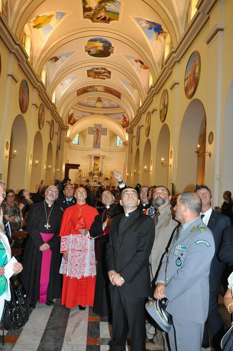 S.E. Mons. Giancarlo Bregantini, vescovo di Campobasso-Bojano, S.E. Mons. Angelo Spina, vescovo di Sulmona-Valva committenti del nuovo ciclo pittorico della Cattedrale di Bojano realizzato dal Maestro Rodolfo Papa.