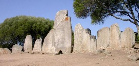 LE TOMBE DEI GIGANTI IN SARDEGNA