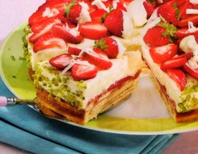 Torta di fragole e marzapane Torta di fragole e marzapane