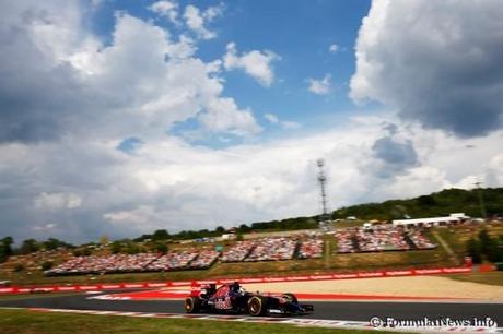 Daniil Kvyat Toro Rosso STR9 Renault