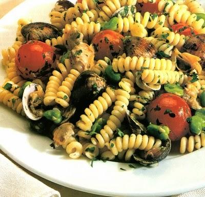 Primi piatti: Fusilli con vongole e fave