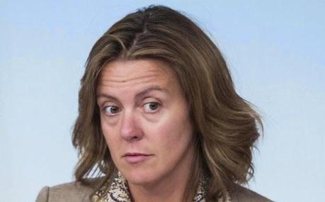 http://www.corriere.it/27esimaora/iopolitica/beatrice-lorenzin-no-fecondazione-eterologa/784facaa-7172-11e2-9be5-7db8936d7164