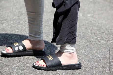 In the Street...Slippers...Flat e sportivi: i sandali dell'estate 2014...For vogue.it