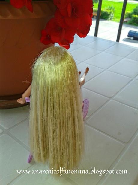 Barbie dai lunghi capelli annodati