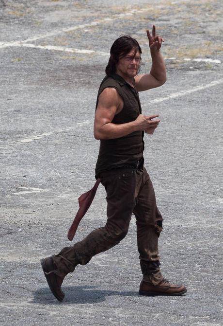The Walking Dead: nuove immagini dal set The Walking Dead: nuove immagini dal set The Walking Dead Norman Reedus Chad Coleman AMC
