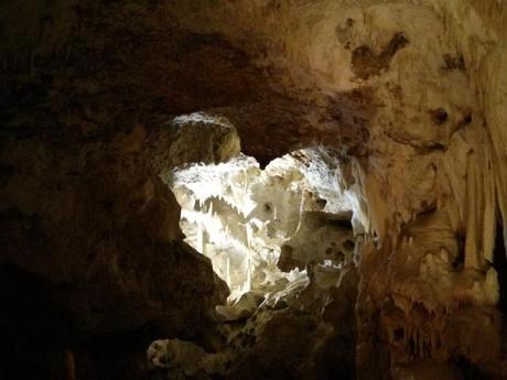 Grotte di Frasassi: un percorso emozionante tra le voci del buio assoluto