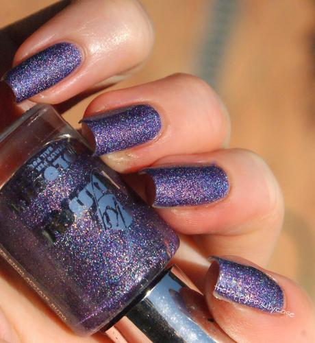 Sky Kisses Holosky #10 Constellation swatch and review