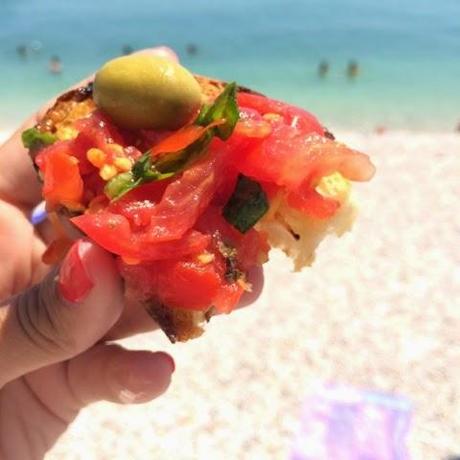 VACANZE PUGLIESI: PANE, POMODORO E TANTO MARE