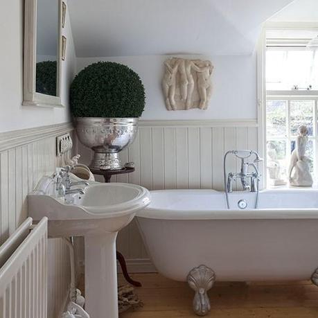 Bathroom | County Antrim cottage | House tour | PHOTO GALLERY | 25 Beautiful Homes | Housetohome.co.uk