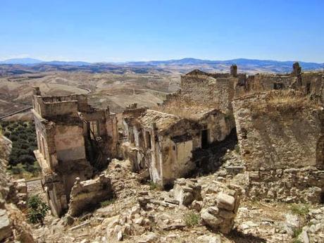 [Paesi Fantasma] Craco e il Ferragosto alternativo