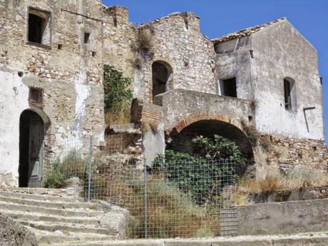 [Paesi Fantasma] Craco e il Ferragosto alternativo