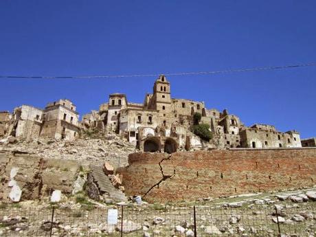 [Paesi Fantasma] Craco e il Ferragosto alternativo