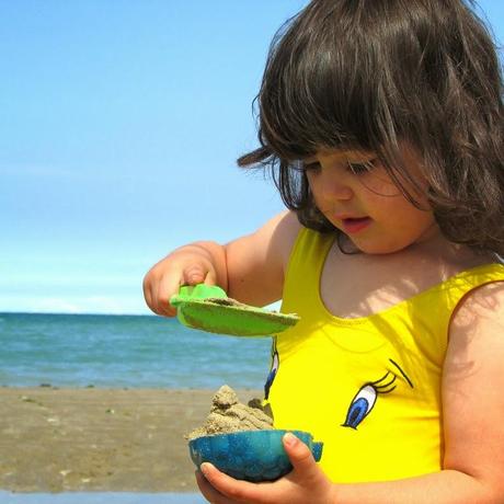 IL MARE IL SUO OMBELICO, IMPLODE IN UN GOMITOLO DI EMOZIONI - MEZZELUNE AI GAMBERETTI E RUCOLA CON FANTASIA DI SCAMPI E VONGOLE AL SALTO