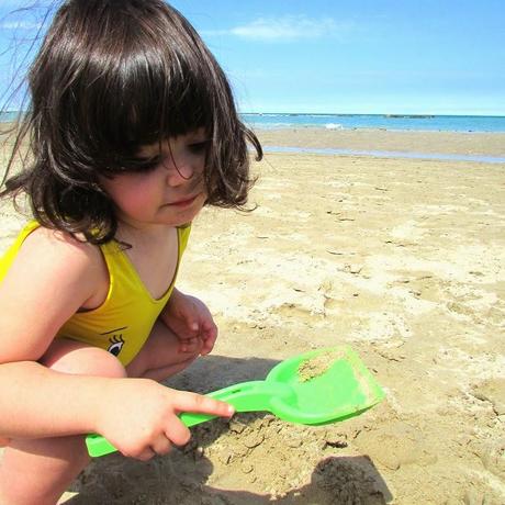 IL MARE IL SUO OMBELICO, IMPLODE IN UN GOMITOLO DI EMOZIONI - MEZZELUNE AI GAMBERETTI E RUCOLA CON FANTASIA DI SCAMPI E VONGOLE AL SALTO