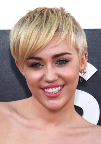 Miley Cyrus @ MTV VMAs 2014