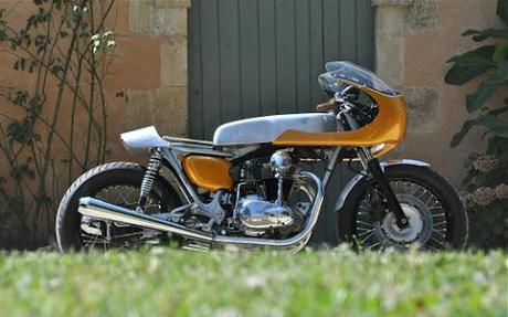 W650 by FCR