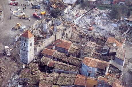 lioni-volo-chiesa-madre