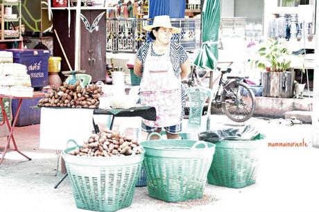 Un incontro a Kwam Rian, mercato galleggiante nella Bangkok non turistica