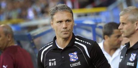 AZ Alkmaar, UFFICIALE: via Van Basten per problemi di salute AZ Alkmaar, UFFICIALE: via Van Basten per problemi di salute