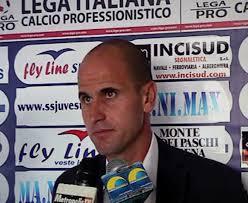 Il tecnico dei bianchi Bucaro:” Siamo crollati psicologicamente”. Sanseverino:” Dedico il goal alla mia ragazza ed alla mia famiglia” Giovanni Bucaro