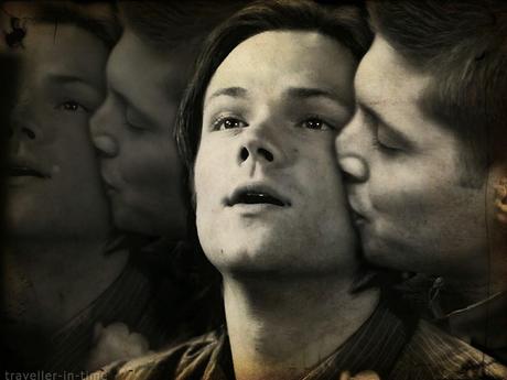 Supernatural 10: finale con Sam e Dean sposi all'altare