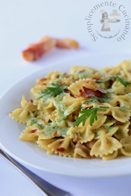 farfalle con speck e salsa delicata al prezzemolo - La ricetta su Semplicemente Cucinando