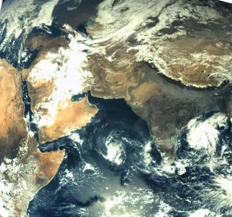 Il continente indiano vista da MOM. Foto scattata prima della Trans Mars Insertion del primo dicembre 2013. Crediti: ISRO