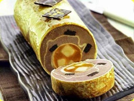 Tronchetto di crepes, mousse al gianduia e caramello di banane