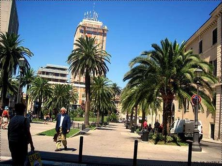 #ootd: Sassari (Pezzi rubati dall’armadio di mamma per un look tra le palme. Sardegna, giorno 4 I)