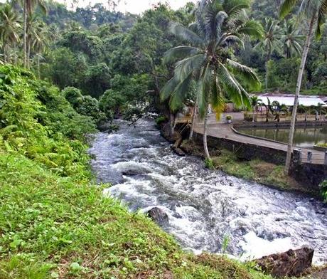 Il rafting sul fiume in Sawangan