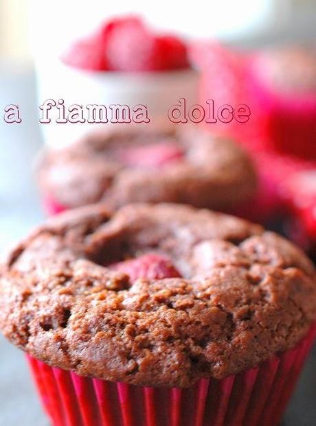 Muffins vegan al cioccolato e lamponi