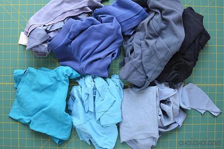 Come coprire un logo sui vestiti con strisce applicate Refashioning Tutorial: How to cover up logos on clothes with applique stripes