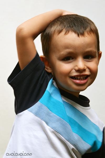 Come coprire un logo sui vestiti con strisce applicate Refashioning Tutorial: How to cover up logos on clothes with applique stripes