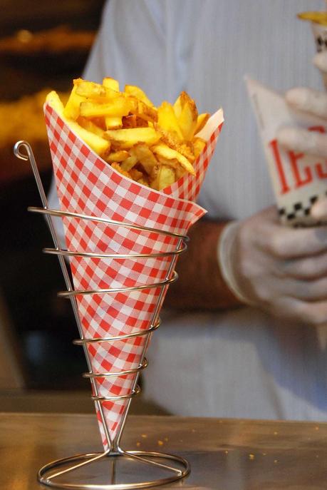Voglia di patatine fritte gourmet? Da oggi a Roma c'è Fries!