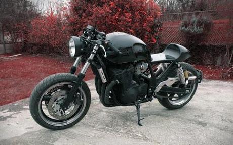 Inazuma cafe racers