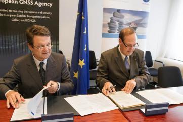 La firma dell'accordo di cooperazione tra GSA ed Eurocontrol Credits: GSA European GNSS Agency 