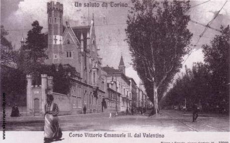 Palazzo Tornielli (a sinistra) fu anche la residenza delle Dame del Cenacolo.
