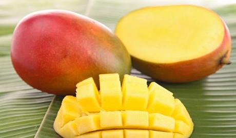 proprietà benefiche proprietà antitumorali perdere peso mango frutta e verdura 