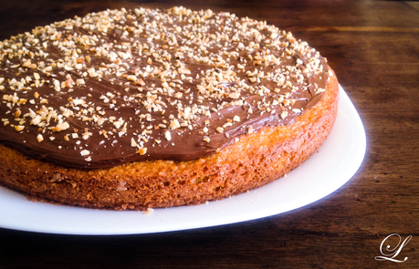 Torta di nocciole alla ricotta con crema di nutella