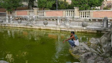 Ben venuti turisti. Ecco come vi apparecchiamo Piazza del Colosseo dopo che vi abbiamo fatto pagare 7 euro al giorno a persona di city tax