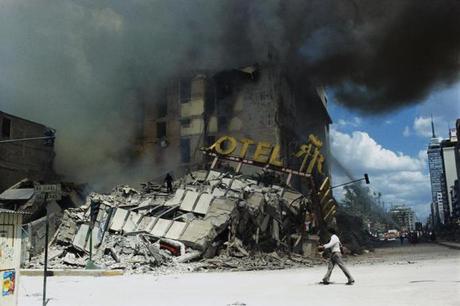 Città del Messico, 19 settembre 1985: Il crollo dell’hotel Regis in seguito a un terremoto.