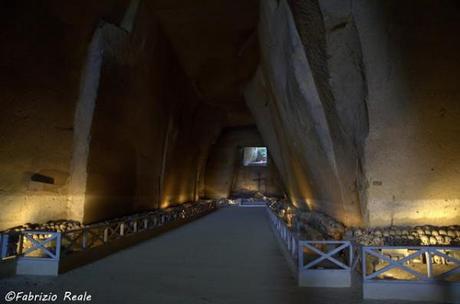 cimitero delle fontanelle napoli 2