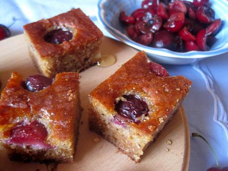 Quadrotti alle ciliegie- Cherry cake squares