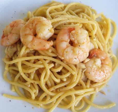 Spaghetti con gallinella e gamberi spaghetti con gallinella e gamberi