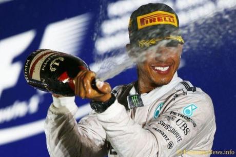 Lewis Hamilton Mercedes F1 W05 Hybrid_05