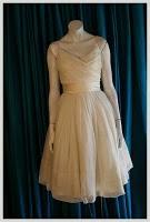 We love vintage '50 dress