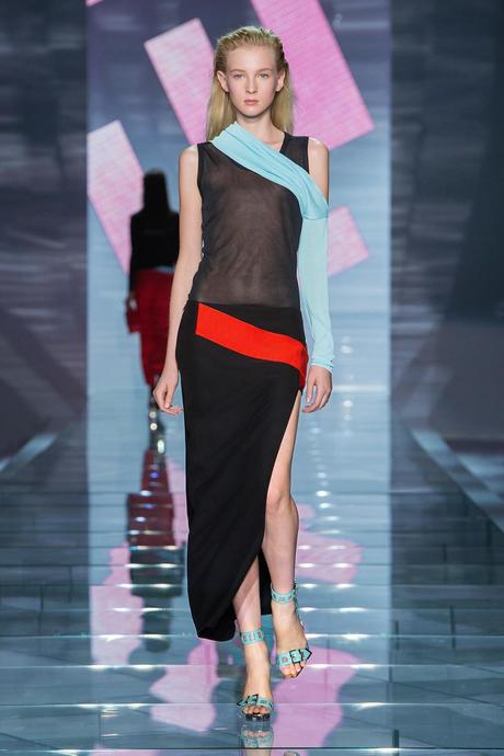 Milano Moda Donna: Versace P/E 2015 Milano Moda Donna: Versace P/E 2015