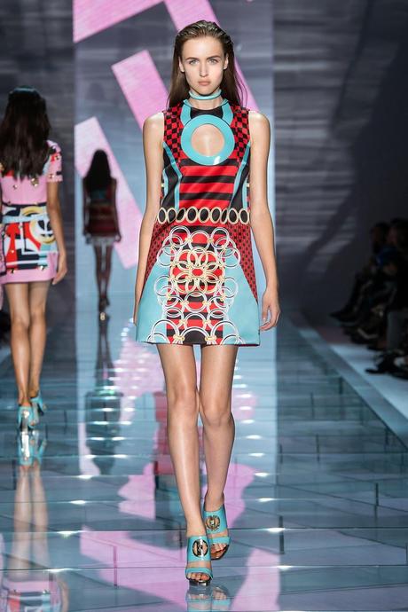 Milano Moda Donna: Versace P/E 2015 Milano Moda Donna: Versace P/E 2015