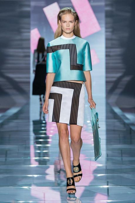 Milano Moda Donna: Versace P/E 2015 Milano Moda Donna: Versace P/E 2015